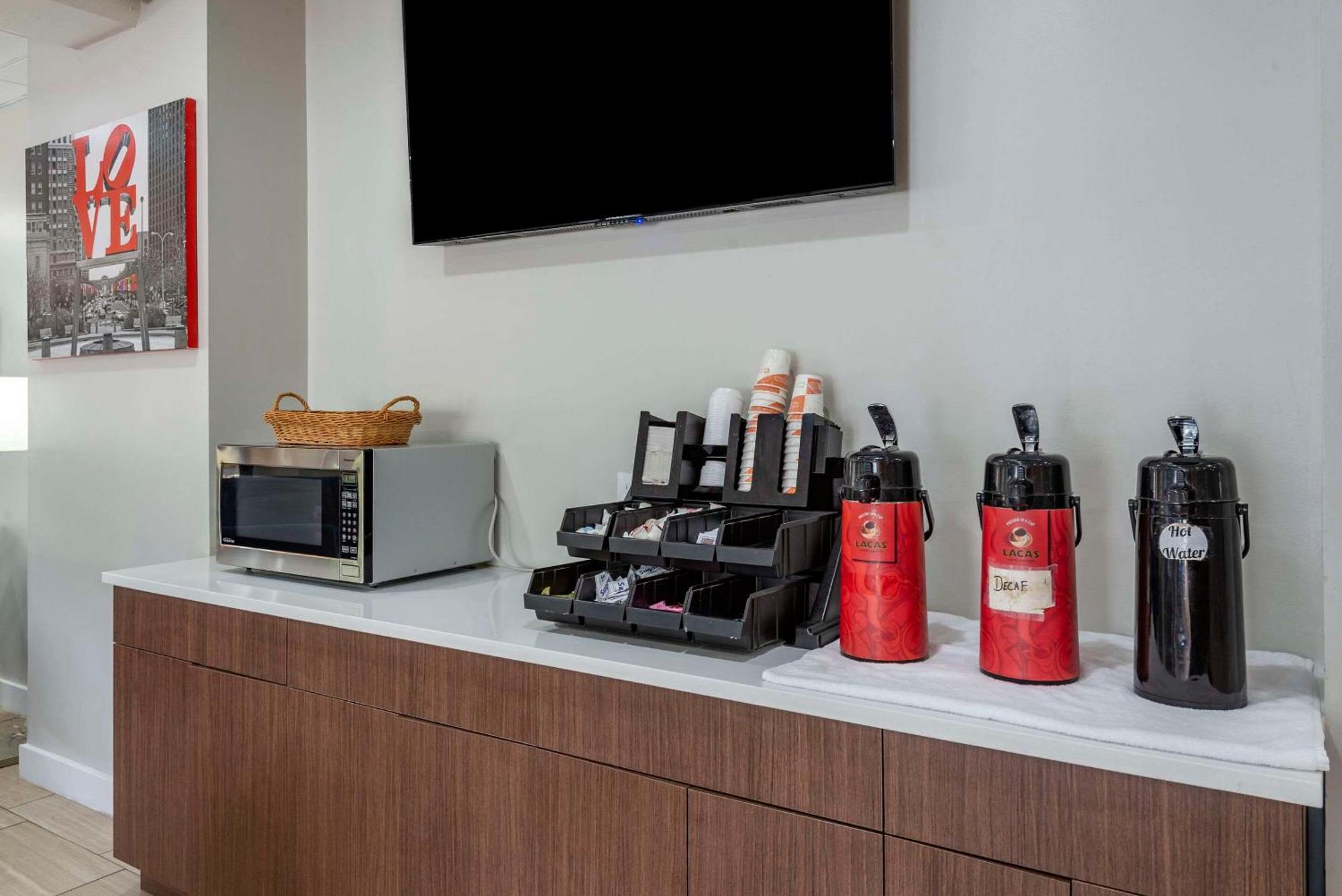 צ'סטר Comfort Inn Philadelphia International Airport West מראה חיצוני תמונה